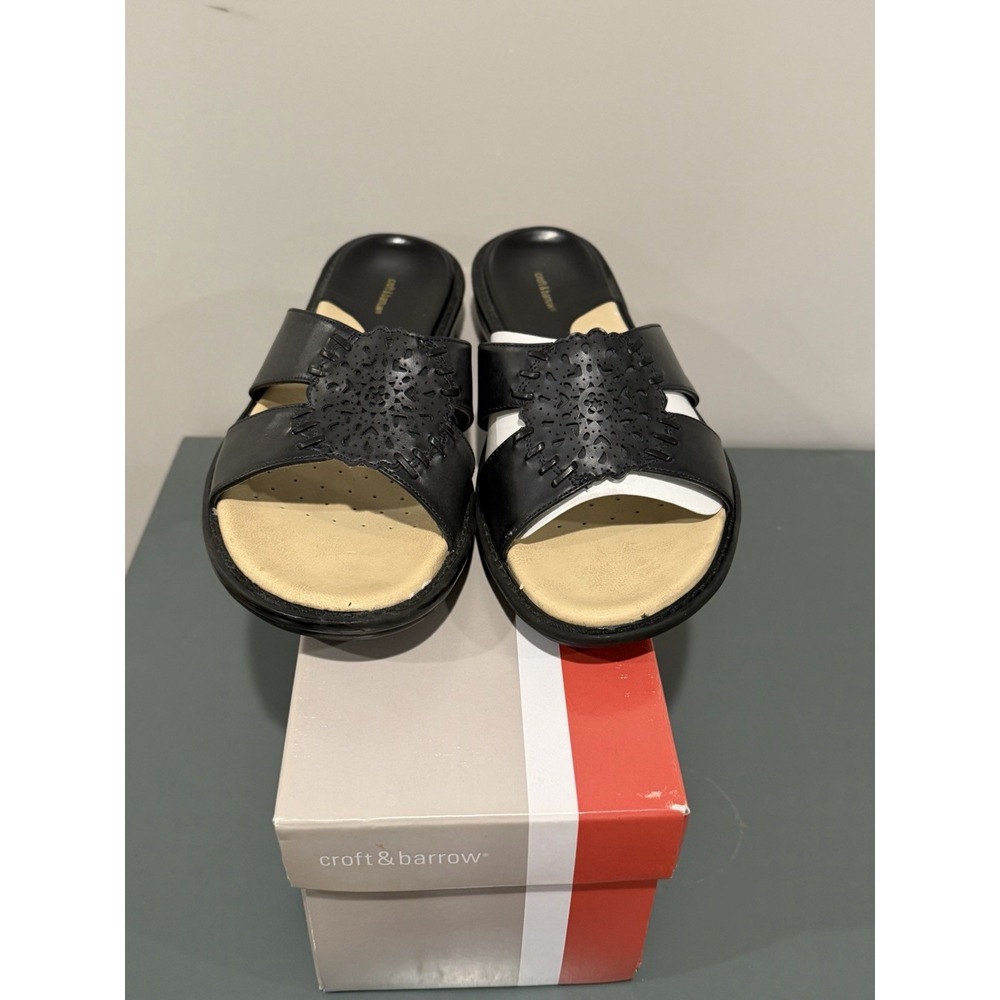 Croft and Barrow Navy Slip On Laser Cut Medallion Sandals Womens 8.5 Blue - Picture 3 of 5